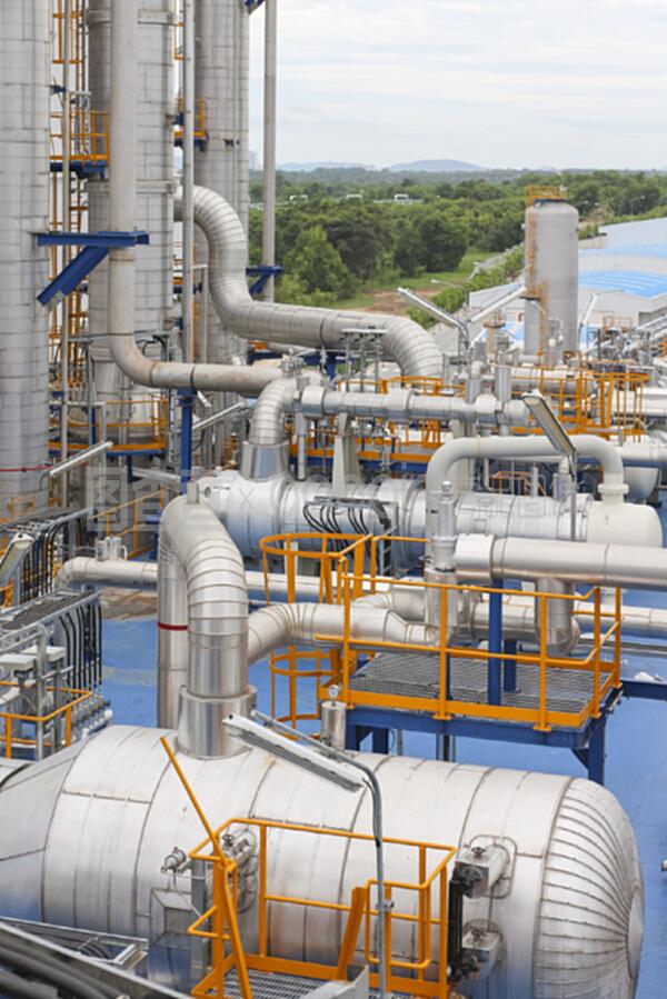 化工產品輸送的生命線 管道的功能與重要性